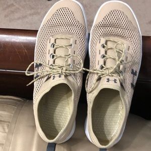 Under Armor athletic shoes size 10.5 Brand new